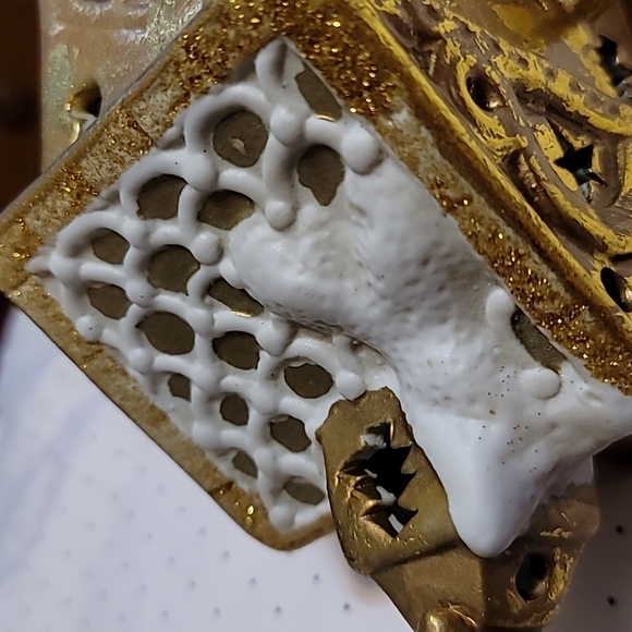 Golden Colour Tealight Mini House - Picture 5 of 7